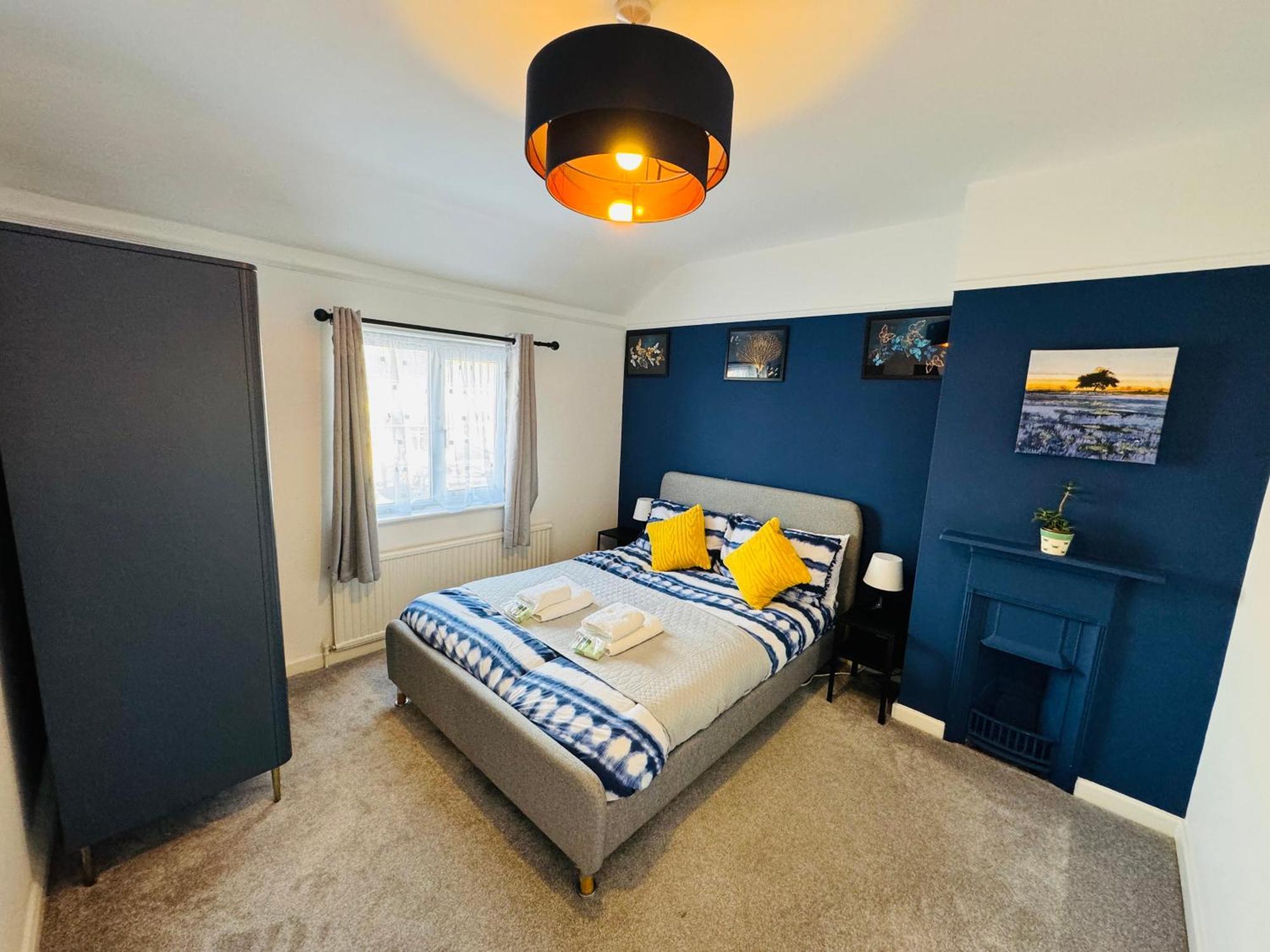 Chic 5 Bedroom House With Private Parking & Garden Bristol Exterior foto